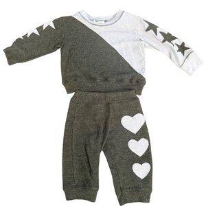 Random Hearts Baby Set